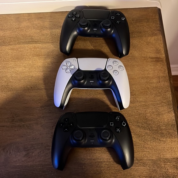 PlayStation 5 Disc Edition - Picture 3 of 12